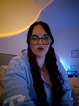 Snapshot of Jujuicy_97 chatting on 9, 6, 2026 Jujuicy 97 online show from 9, 6, 2026