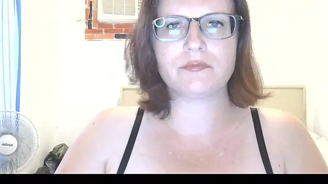 CrimsonMistress online show from 16, 3, 2026