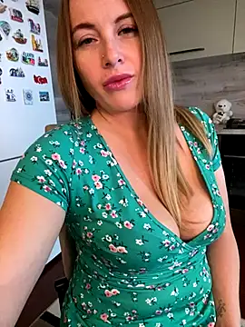 Cute Hot Alice online show from 15, 12, 2025