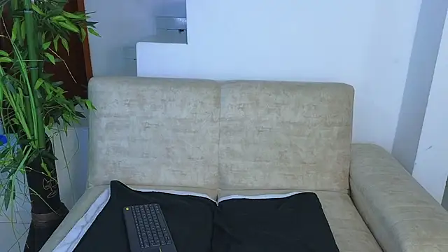 Snapshot of Lorenne_Miller chatting on 28, 9, 2025 Lorenne Miller online show from 28, 9, 2025