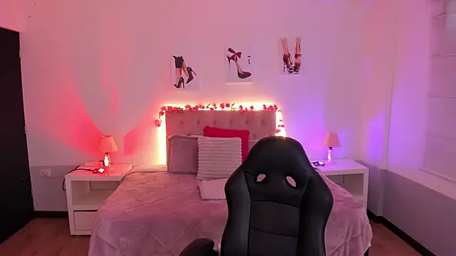  Charlotte evans 1 online show from 8, 10, 2025