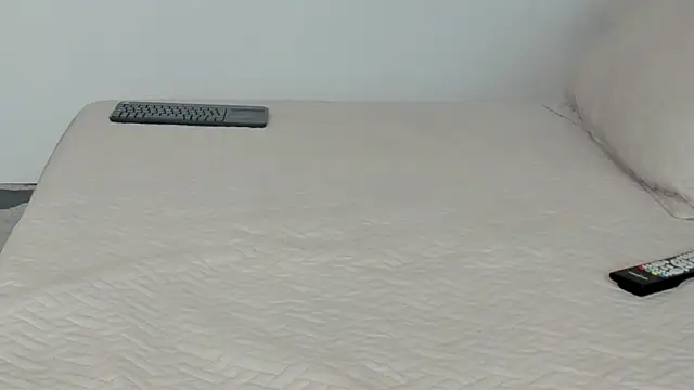 BridgetRodriguez online show from 19, 1, 2025