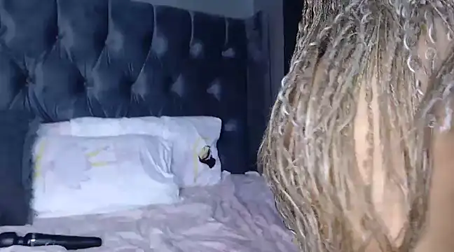 Anaelle24 online show from 24, 12, 2024