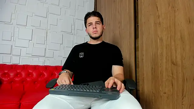 danielclarton1 online show from 10, 12, 2024
