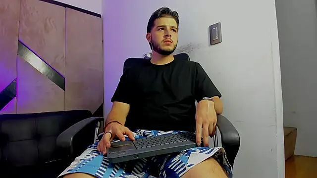 danielclarton1 online show from 6, 10, 2025