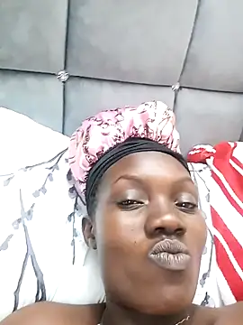 Slimthick900 online show from 22, 2, 2025