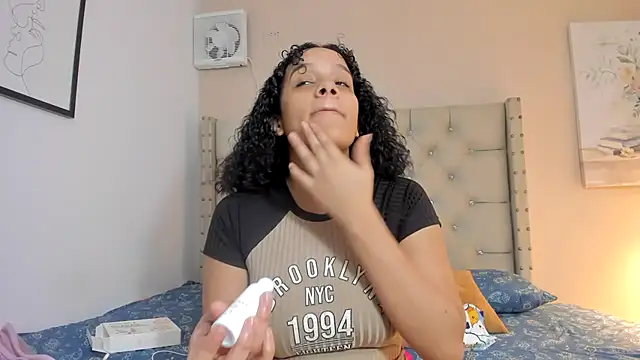 vanesasexyhot21 online show from 2, 11, 2025