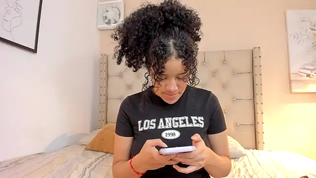 vanesasexyhot21 online show from 21, 3, 2026