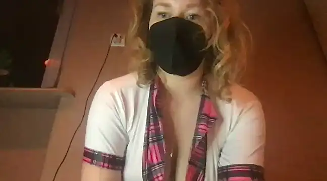 Snapshot of DirtyAlexIs chatting on 8, 12, 2024 DirtyAlexIs online show from 8, 12, 2024