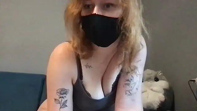 Snapshot of DirtyAlexIs chatting on 2, 1, 2025 DirtyAlexIs online show from 2, 1, 2025