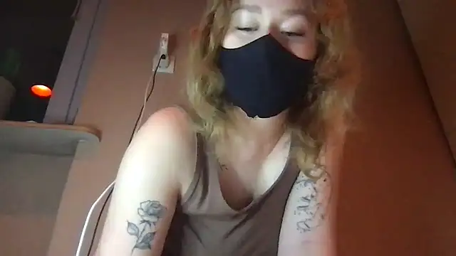 Snapshot of DirtyAlexIs chatting on 11, 1, 2025 DirtyAlexIs online show from 11, 1, 2025