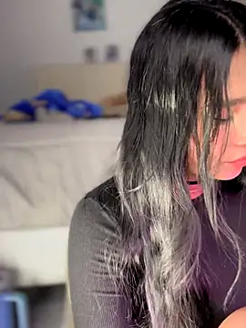 -Loren- online show from 5, 10, 2025