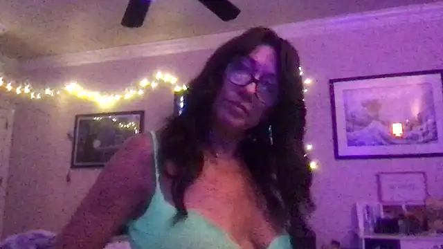 Snapshot of karrmmaa chatting on 8, 1, 2025 karrmmaa online show from 8, 1, 2025