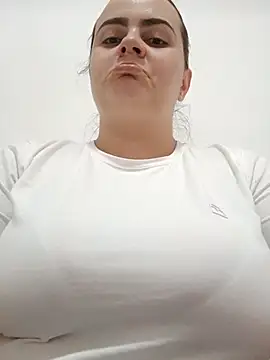 Im Amelia online show from 8, 3, 2026