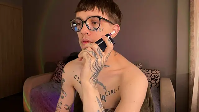 Snapshot of anahori__simon chatting on 10, 9, 2025 anahori simon online show from 10, 9, 2025