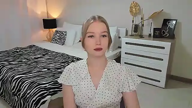 shy  lady online show from 9, 3, 2025