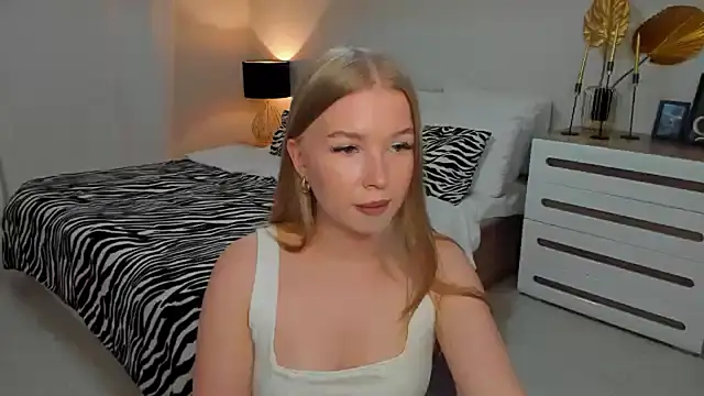Snapshot of shy__lady chatting on 20, 5, 2026 shy lady online show from 20, 5, 2026