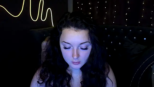 Snapshot of GloriNichols chatting on 21, 12, 2024 GloriNichols online show from 21, 12, 2024