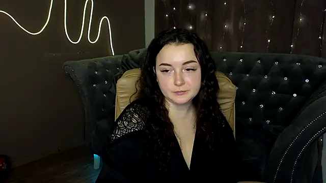 Snapshot of GloriNichols chatting on 9, 1, 2025 GloriNichols online show from 9, 1, 2025