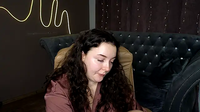 Snapshot of GloriNichols chatting on 13, 1, 2025 GloriNichols online show from 13, 1, 2025