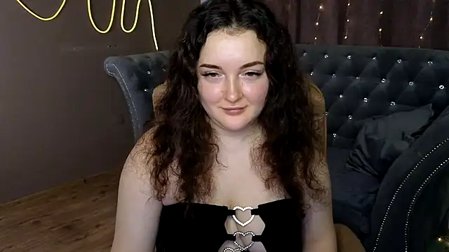 Snapshot of GloriNichols chatting on 25, 1, 2025 GloriNichols online show from 25, 1, 2025