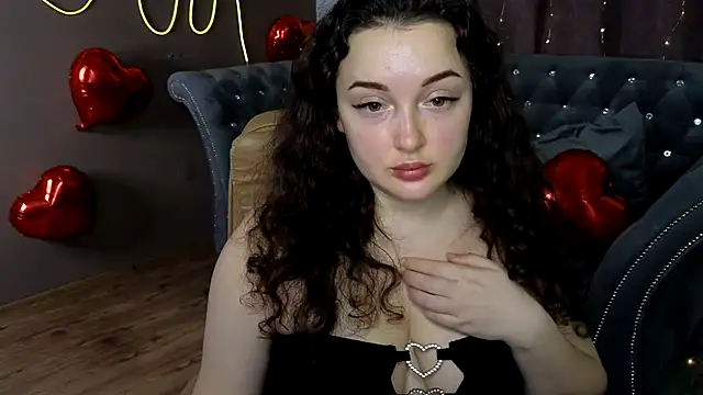 Snapshot of GloriNichols chatting on 31, 1, 2025 GloriNichols online show from 31, 1, 2025