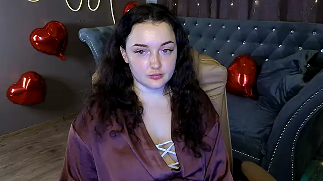 Snapshot of GloriNichols chatting on 2, 2, 2025 GloriNichols online show from 2, 2, 2025