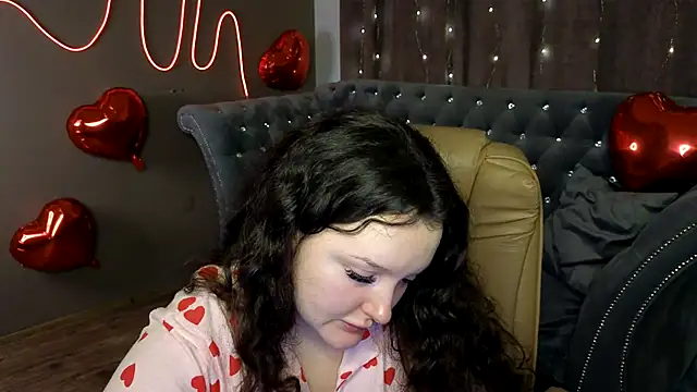 Snapshot of GloriNichols chatting on 15, 2, 2025 GloriNichols online show from 15, 2, 2025