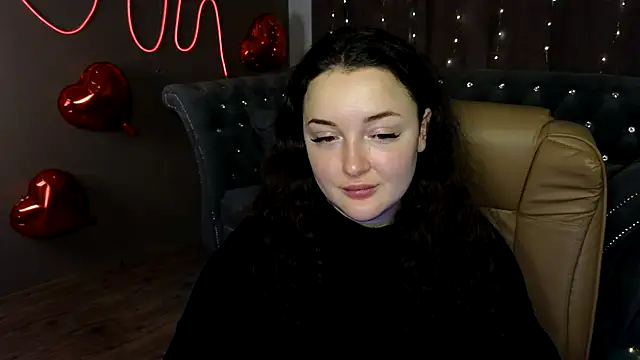 Snapshot of GloriNichols chatting on 19, 2, 2025 GloriNichols online show from 19, 2, 2025