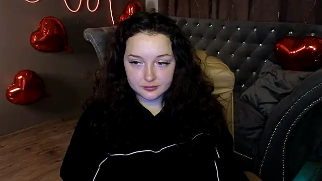 Snapshot of GloriNichols chatting on 27, 2, 2025 GloriNichols online show from 27, 2, 2025