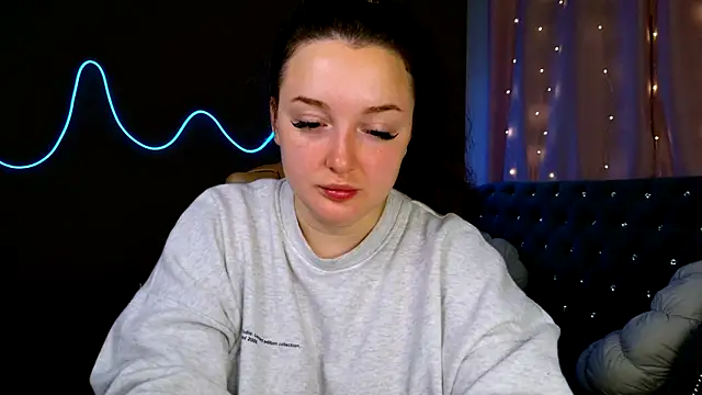 Snapshot of GloriNichols chatting on 28, 9, 2025 GloriNichols online show from 28, 9, 2025