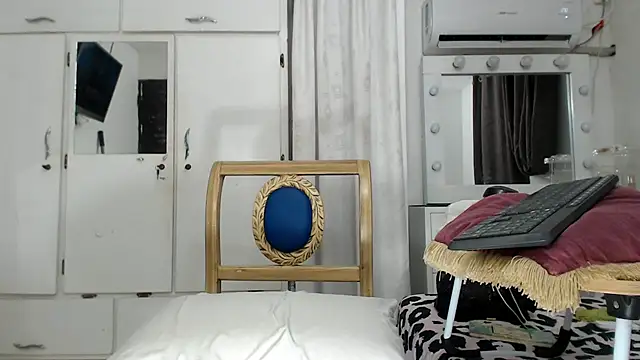 Snapshot of marcella6 chatting on 21, 2, 2025 marcella6 online show from 21, 2, 2025