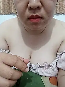 Snapshot of VyOanh2K chatting on 16, 6, 2026 VyOanh2K online show from 16, 6, 2026
