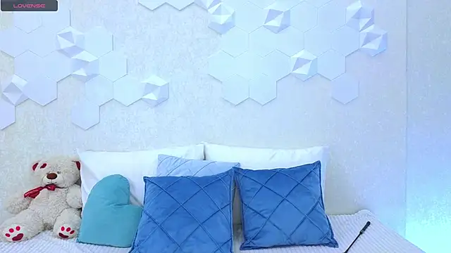 Lynna Sparks online show from 10, 2, 2025