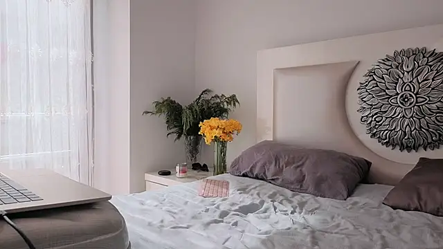 my lina online show from 5, 3, 2025