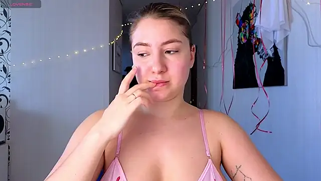 Yassyaaa online show from 7, 3, 2025