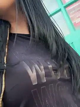 Snapshot of Sara_luna_ chatting on 15, 1, 2025 Sara luna online show from 15, 1, 2025