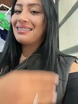 Snapshot of Sara_luna_ chatting on 1, 6, 2026 Sara luna online show from 1, 6, 2026