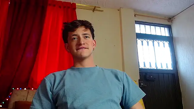 GabyThoms online show from 2, 1, 2025