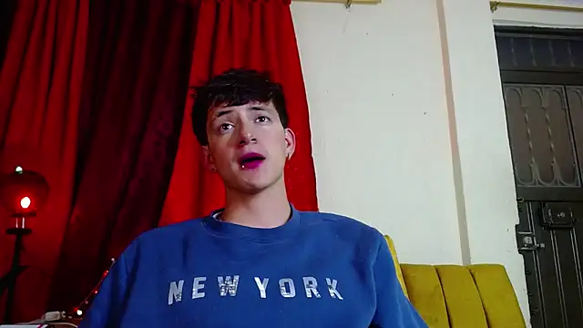 GabyThoms online show from 3, 1, 2025