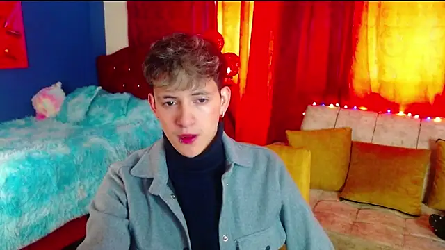 GabyThoms online show from 28, 1, 2025