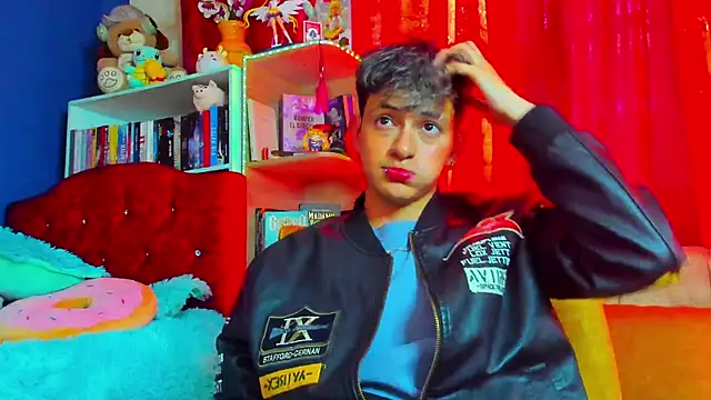 GabyThoms online show from 26, 2, 2025