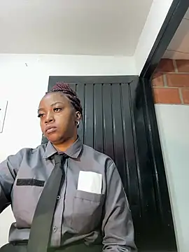 Snapshot of CiaraEbony chatting on 4, 7, 2026 CiaraEbony online show from 4, 7, 2026