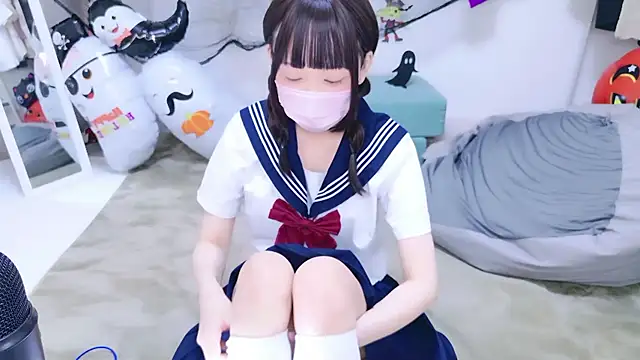 Snapshot of x-naru-x chatting on 30, 10, 2025 x-naru-x online show from 30, 10, 2025