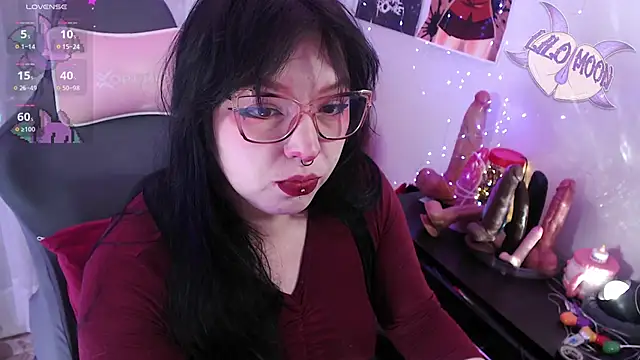 Snapshot of LiloMoon69 chatting on 24, 5, 2026 LiloMoon69 online show from 24, 5, 2026