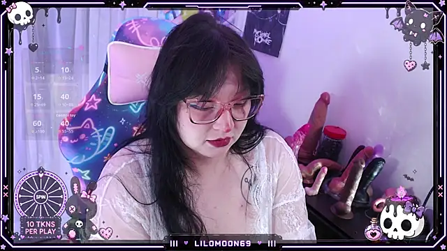 Snapshot of LiloMoon69 chatting on 23, 7, 2026 LiloMoon69 online show from 23, 7, 2026