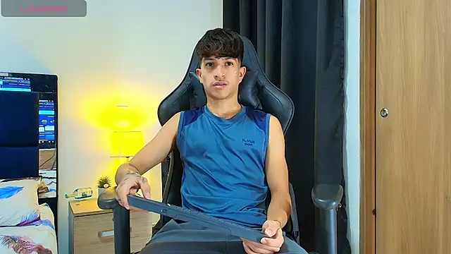 Snapshot of _CamiloBass chatting on 23, 4, 2026 CamiloBass online show from 23, 4, 2026