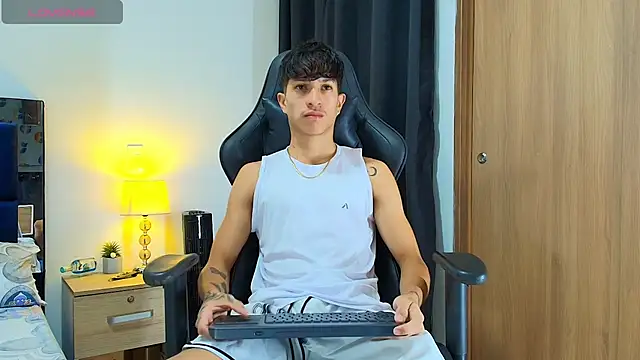 Snapshot of _CamiloBass chatting on 1, 5, 2026 CamiloBass online show from 1, 5, 2026