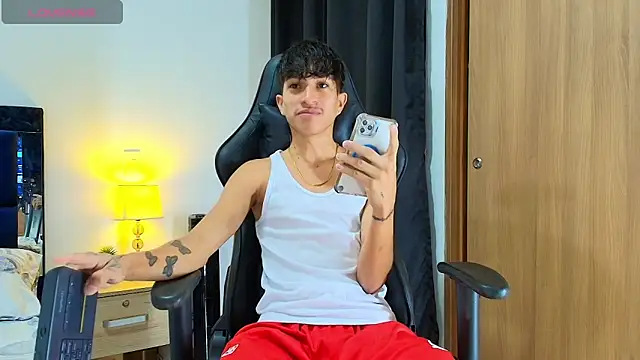 Snapshot of _CamiloBass chatting on 10, 5, 2026 CamiloBass online show from 10, 5, 2026