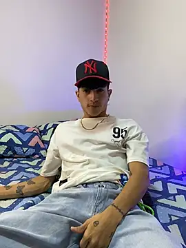 Snapshot of _CamiloBass chatting on 4, 6, 2026 CamiloBass online show from 4, 6, 2026
